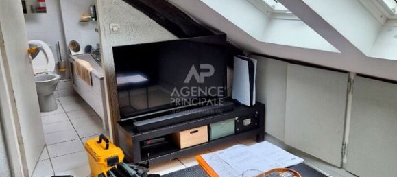 Studio à Poissy, France No. 149813 2