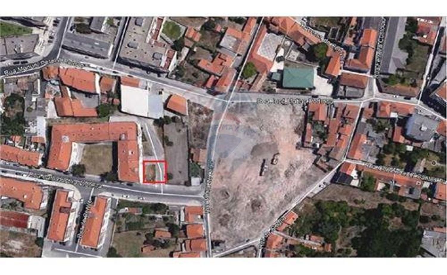 231m² Land in Marinha Grande, Portugal No. 57913