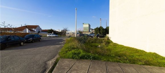 231m² Land in Marinha Grande, Portugal No. 57913 8