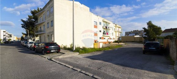 231m² Land in Marinha Grande, Portugal No. 57913 2