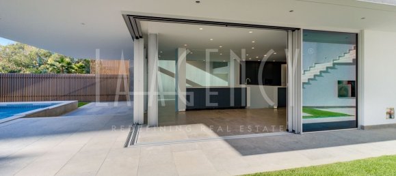 4 bedrooms Villa in Cascais, Portugal No. 115898 21