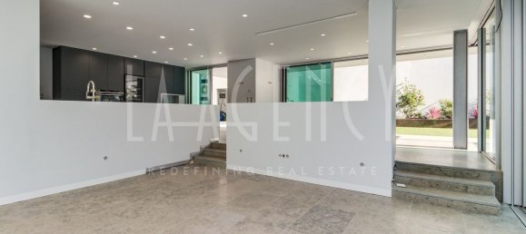 4 bedrooms Villa in Cascais, Portugal No. 115898 25