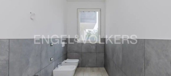 3 rooms Apartment in Venice, Italy No. 127291 14