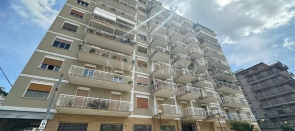 4 Schlafzimmer Wohnung in Palermo, Italy, Nr. 342102 4