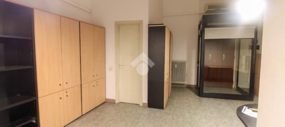 70m² Commercial property in Cernusco sul Naviglio, Italy No. 85147 7