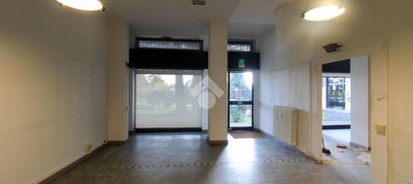 70m² Commercial property in Cernusco sul Naviglio, Italy No. 85147 16