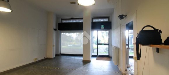 70m² Commercial property in Cernusco sul Naviglio, Italy No. 85147 19