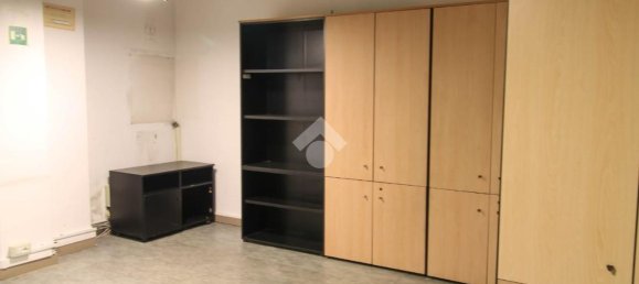 70m² Commercial property in Cernusco sul Naviglio, Italy No. 85147 5