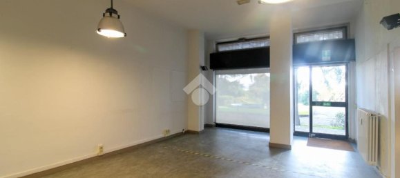 70m² Commercial property in Cernusco sul Naviglio, Italy No. 85147 25
