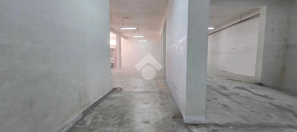 534m² Warehouse in Notaresco, Italy No. 361670 3