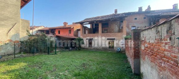 3 bedrooms House in Romano Canavese, Italy No. 89706 14