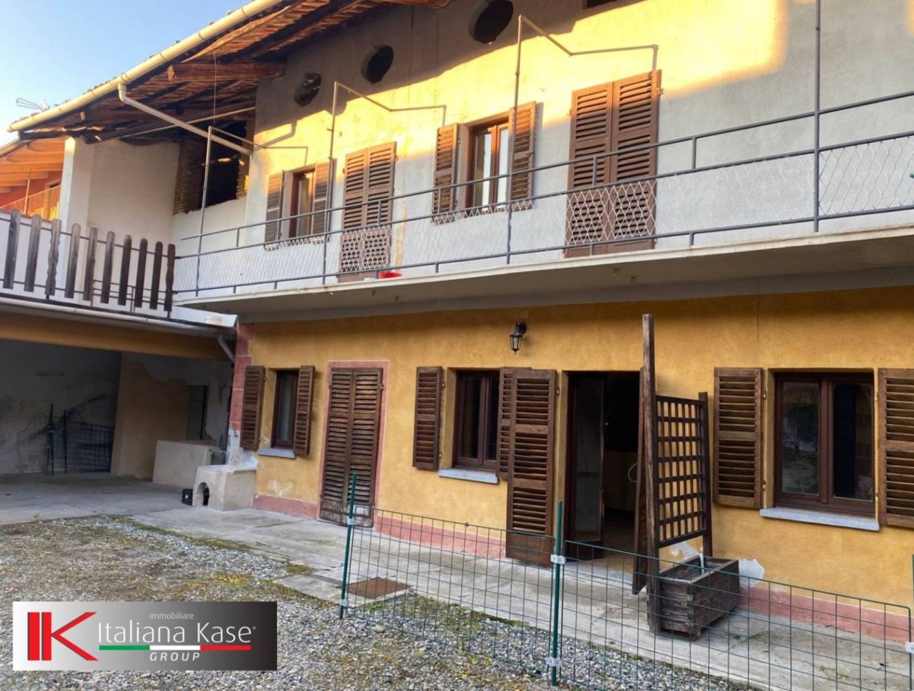 3 bedrooms House in Romano Canavese, Italy No. 89706