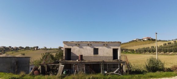 14 rooms House in Castignano, Italy No. 143589 3