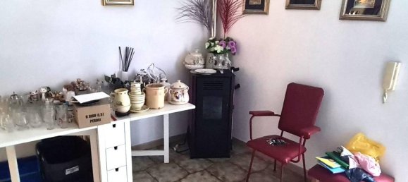 3-salle Appartement à Bari, Italy No. 72367 6