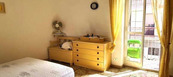 3-salle Appartement à Bari, Italy No. 72367 19