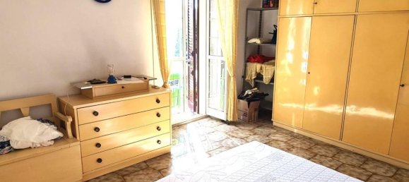 3-salle Appartement à Bari, Italy No. 72367 22