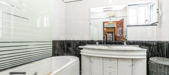 5 غرف نوم منزل في Corroios, Portugal رقم 17392 14