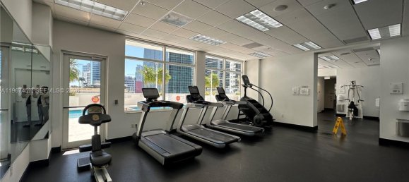2 bedrooms Commercial property for rent in Miami, Miami-Dade, Florida, USA № 615931 4