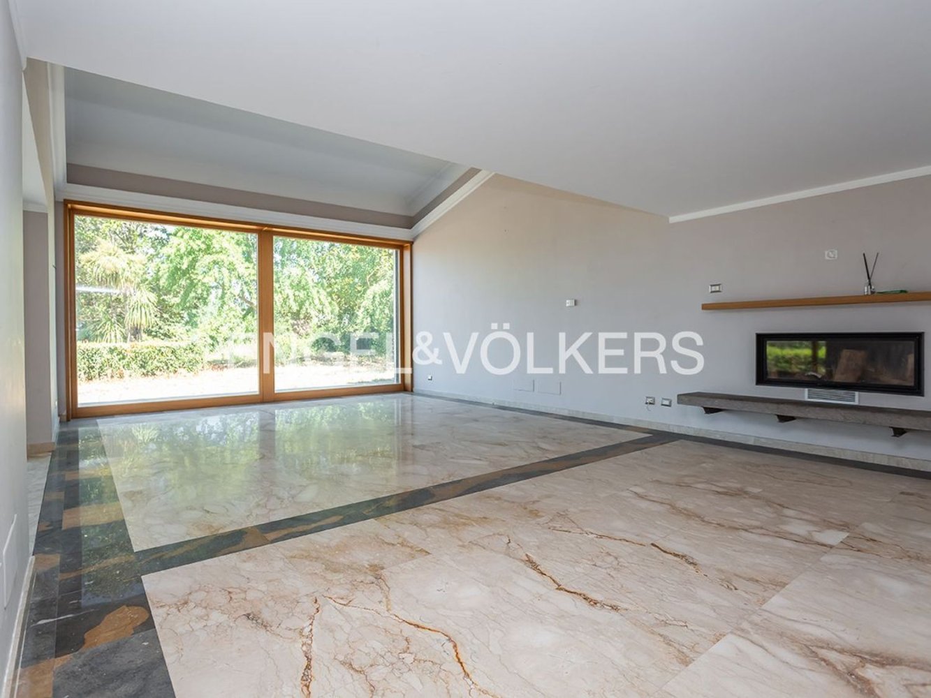 9 rooms Villa in Rome, Italy No. 44087