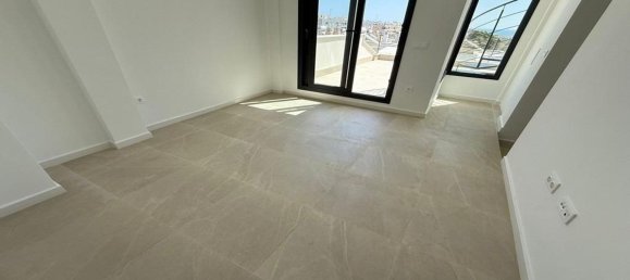 Casa de 5 dormitorios en Guardamar del Segura, Spain No. 151951 25