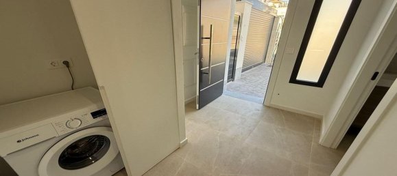 Casa de 5 dormitorios en Guardamar del Segura, Spain No. 151951 19