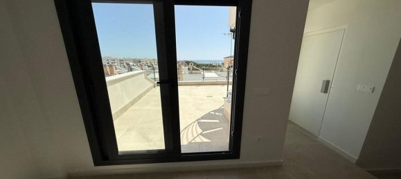 Casa de 5 dormitorios en Guardamar del Segura, Spain No. 151951 23