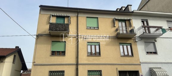 2-salle Appartement à Grugliasco, Italy No. 58906 5