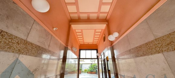 3 rooms Apartment in Milan, Italy No. 245446 3