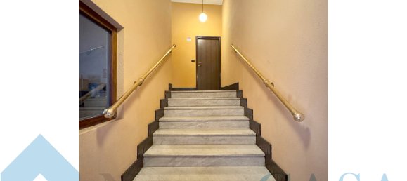 3 rooms Apartment in Milan, Italy No. 245446 5