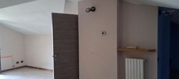 Apartamento de 4 habitaciónes en Muggiò, Italy No. 181641 14