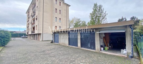 12m² Garage in Bellusco, Italy No. 182865 3