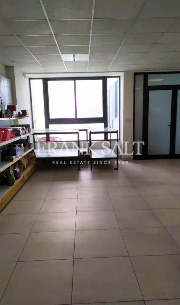 Ladenlokal in Mgarr, Malta 300m², Nr. 12178