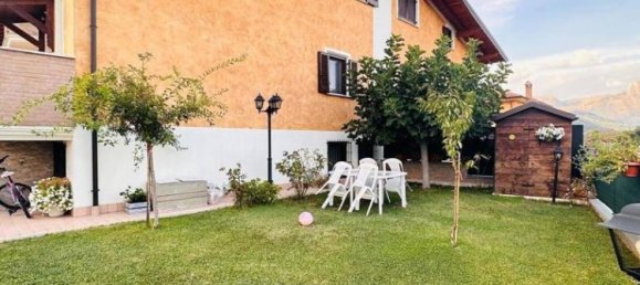 2 bedrooms Villa in Avezzano, Italy No. 294771 2
