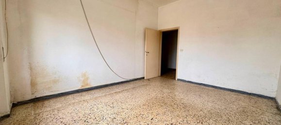 Apartamento de 4 habitaciónes en Sesto Fiorentino, Italy No. 40295 3