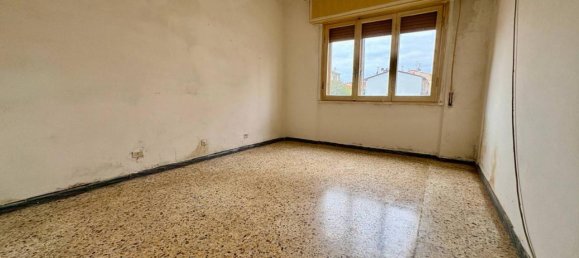 Apartamento de 4 habitaciónes en Sesto Fiorentino, Italy No. 40295 2