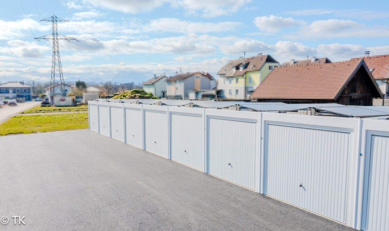 Garaje en Attnang-Puchheim, Austria No. 155606