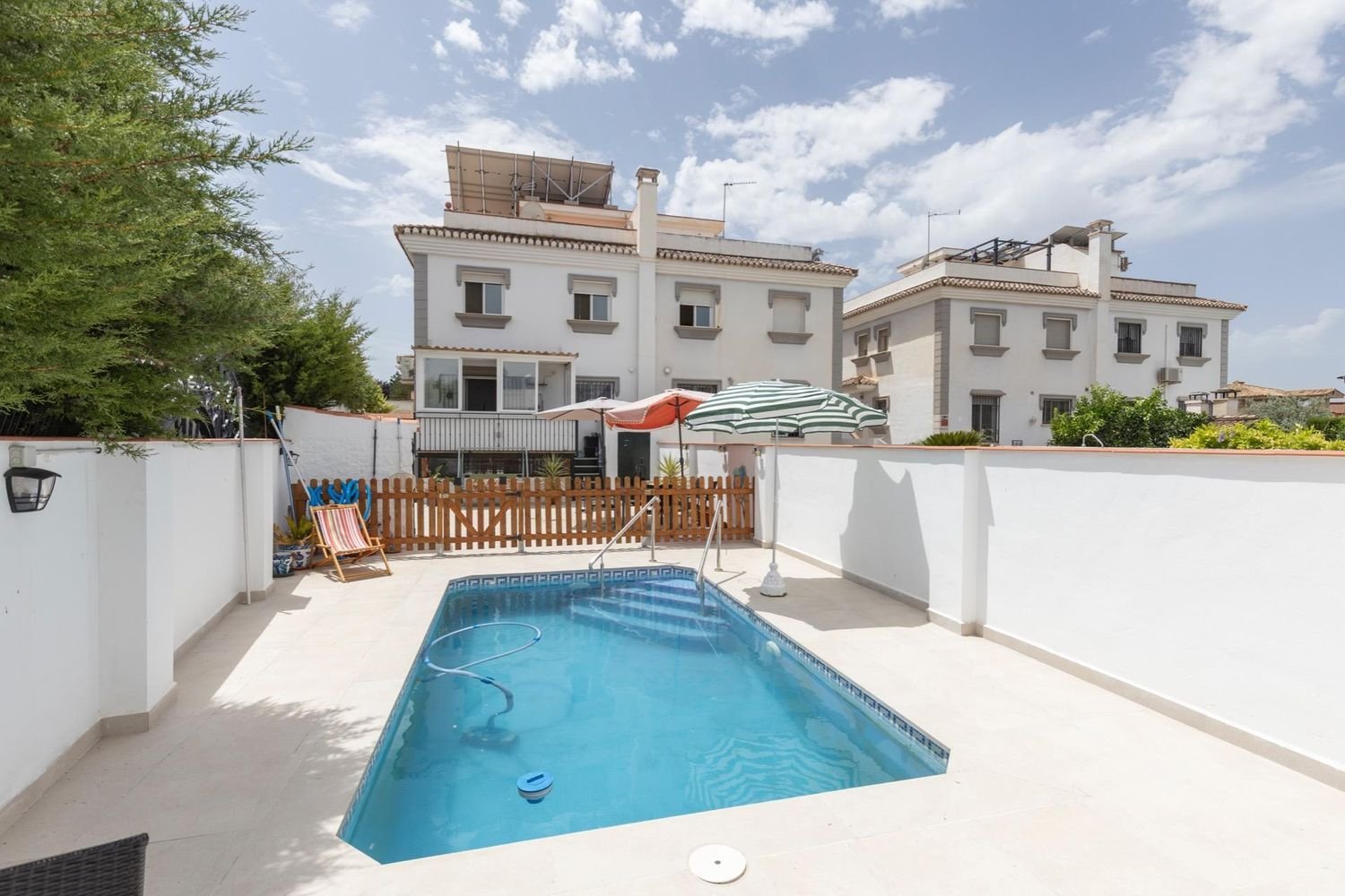 5 bedrooms House in Granada, Spain No. 151137