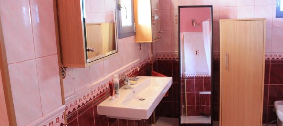 4 bedrooms Commercial property in Kalyvia Thorikou, Greece No. 7472 14