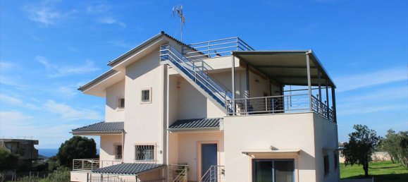 4 bedrooms Commercial property in Kalyvia Thorikou, Greece No. 7472 19