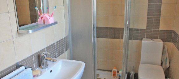 4 bedrooms Commercial property in Kalyvia Thorikou, Greece No. 7472 11