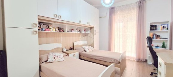 4 rooms Apartment in Palermo, Italy No. 269347 6