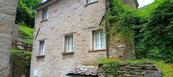 2 bedrooms House in Careggine, Italy No. 317130 4