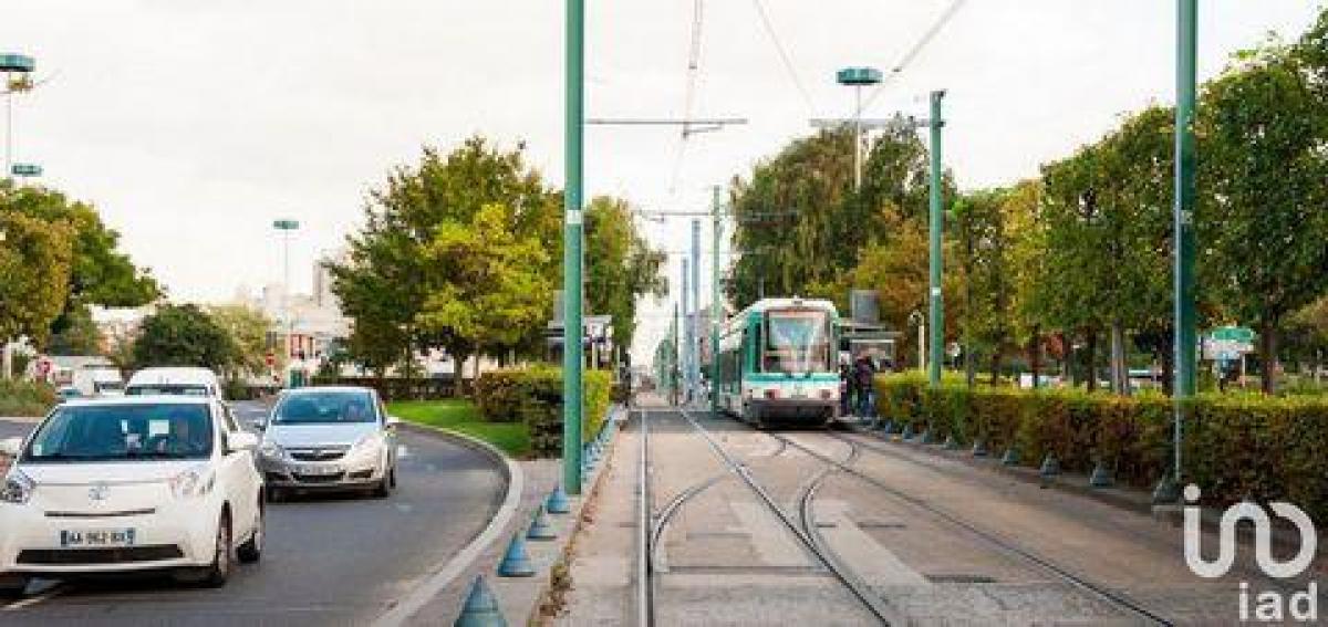 2 chambres Condo à La Courneuve, France No. 24842