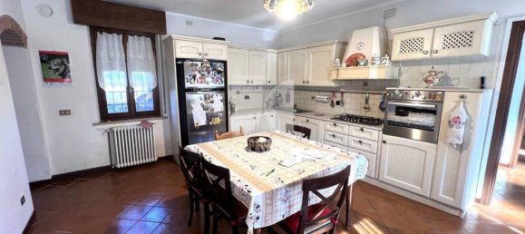 2 Schlafzimmer Wohnung in Curtatone, Italy, Nr. 353824 2