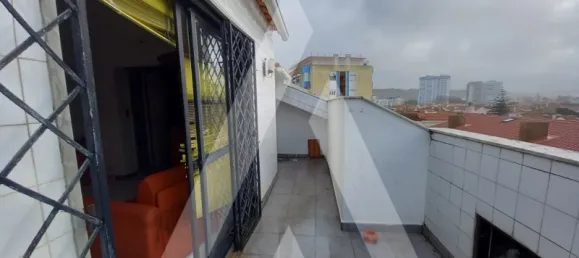 Дуплекс с 3 спальнями в Кошта да Капарика, Португалия № 30475 31