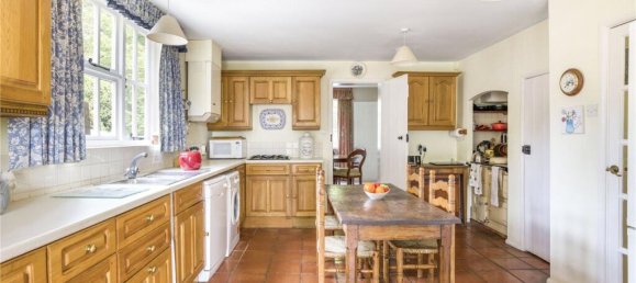 Дом с 4 спальнями в Эссендон, Великобритания № 6540 7