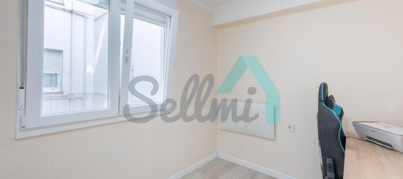 Apartamento de 2 dormitorios en Gijón, Spain No. 174875 3