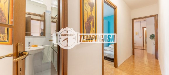 3 bedrooms Apartment in Rome, Italy No. 356449 11