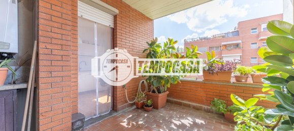 3 bedrooms Apartment in Rome, Italy No. 356449 2