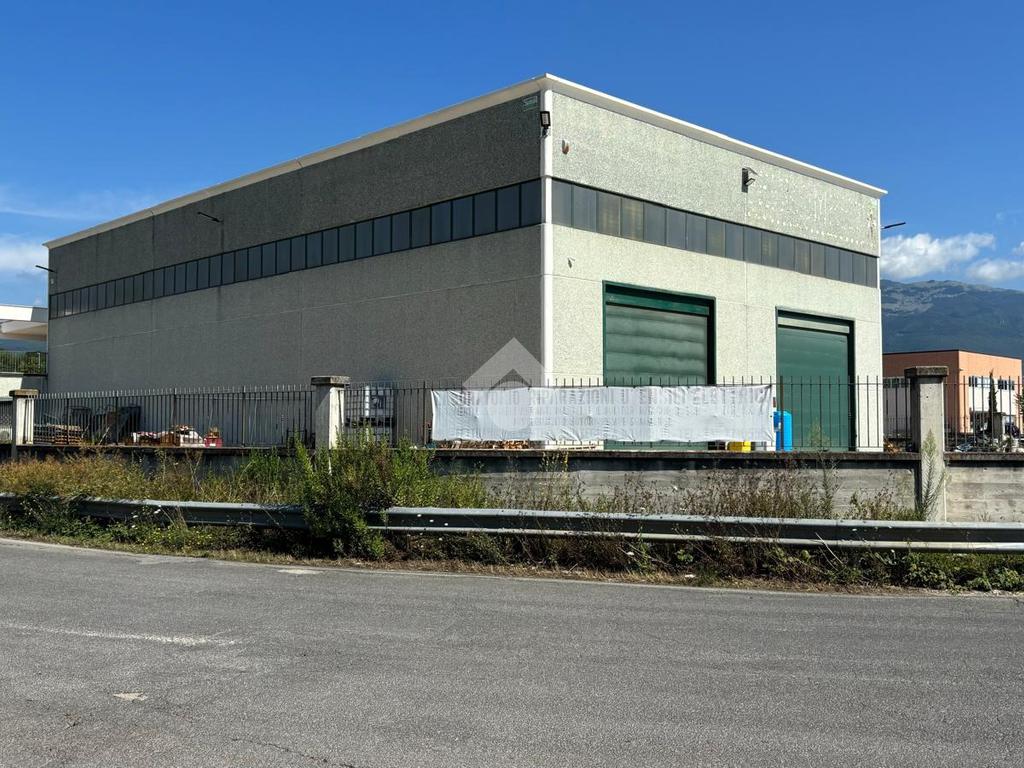 5 rooms Warehouse in Castelliri, Italy No. 282208